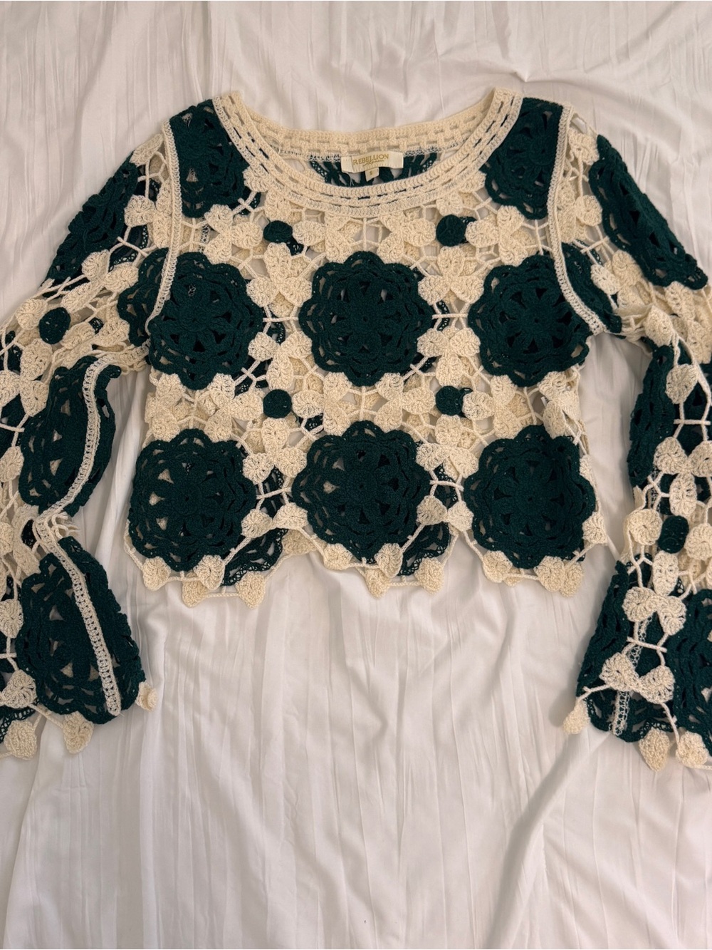 Rebellion Crocheted Floral Crop Top - Cream & Dark Green